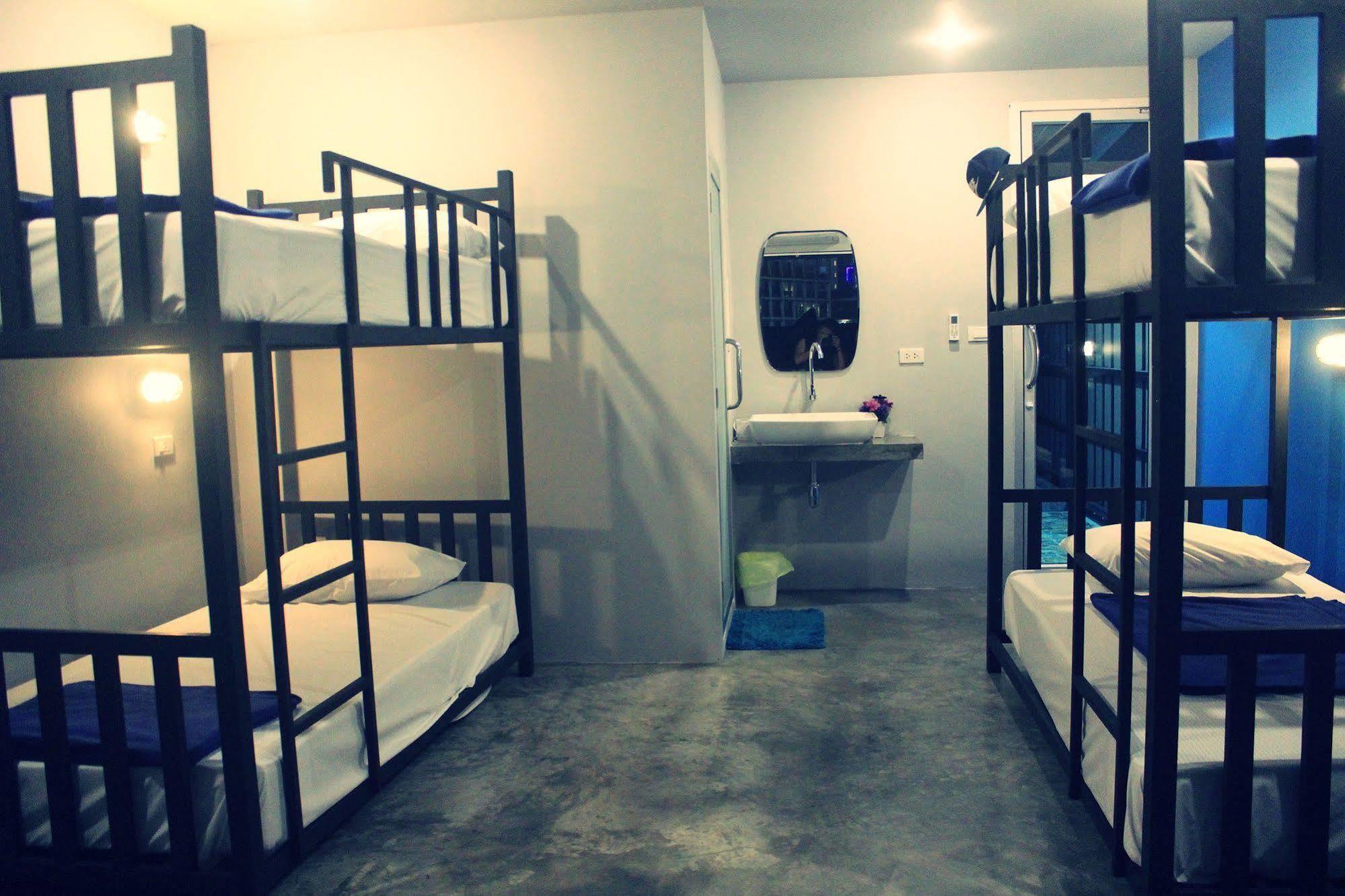 Hip Hostel - Sha Plus Patong Exterior photo